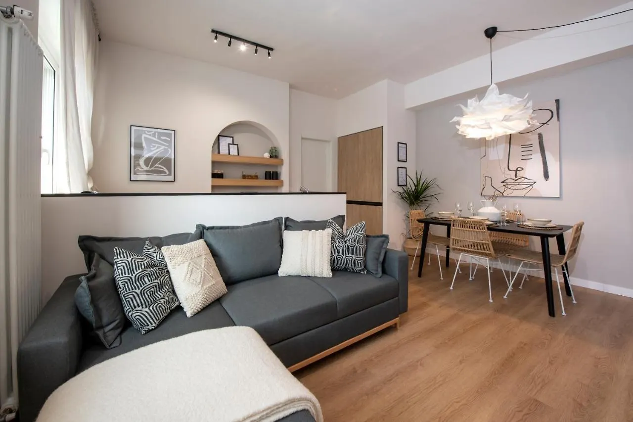 Apartment Ma & Ma Luxury Apartment: Beachfront Retreat with Private Parking Sestri Levante Italy