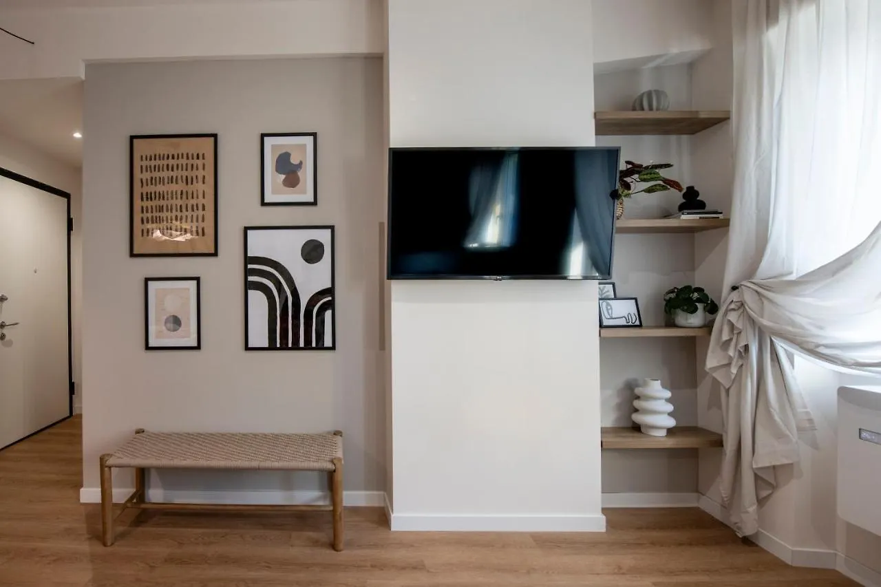 Ma & Ma Luxury Apartment: Beachfront Retreat with Private Parking Sestri Levante Italy